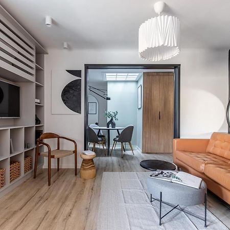 Ferienwohnung Downtown Story By Urbanesq Bukarest Exterior foto